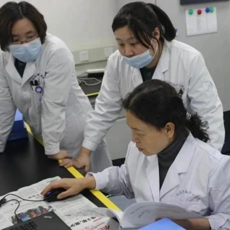 沈阳基因检测中心的团队规模如何，团队成员中有哪些知名专家