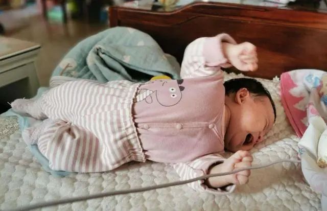 苏州亲子鉴定：宝宝已经出生一个月，内心煎熬，亲生关系不确定？插图1