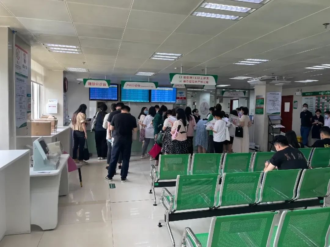 苏州孕期亲子鉴定：是在医院进行DNA采样？周日可以做吗？插图4