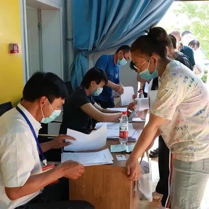 天津多家学校要求新生提供亲子关系证明，严禁拖延入学名额的措施